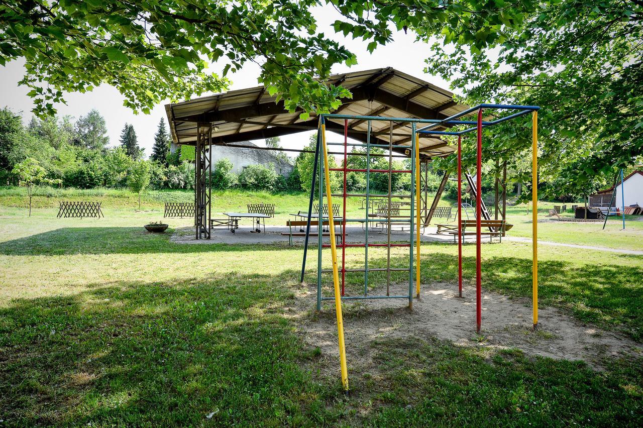 Oliver Inn Balatonlelle Esterno foto