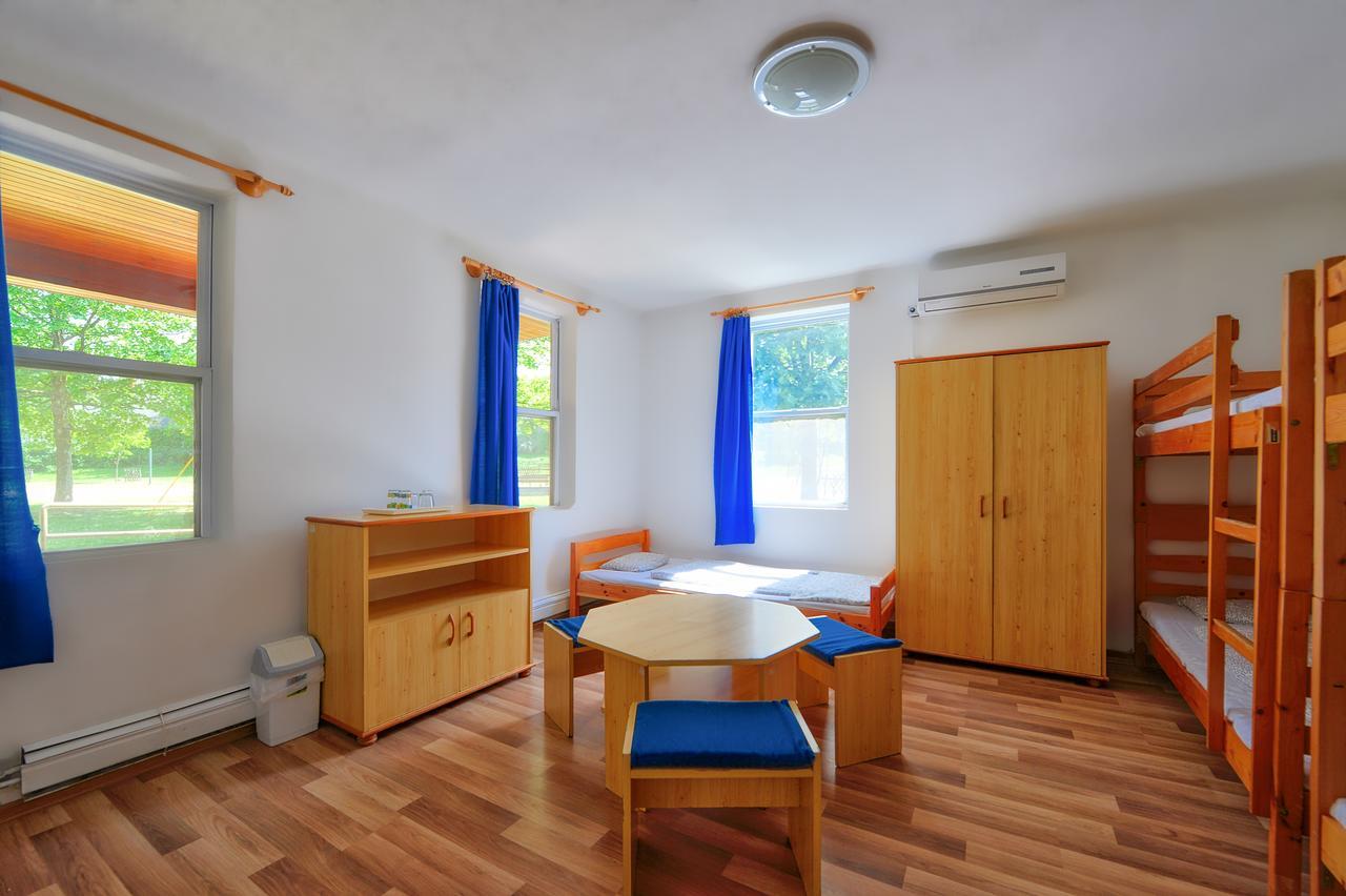 Oliver Inn Balatonlelle Esterno foto